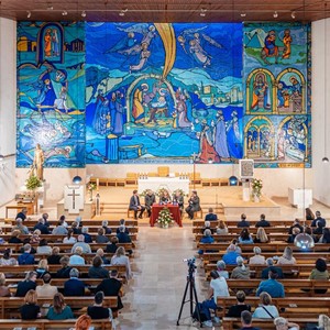 Predstavljena prva zbirka pjesama mons. Antuna Sentea